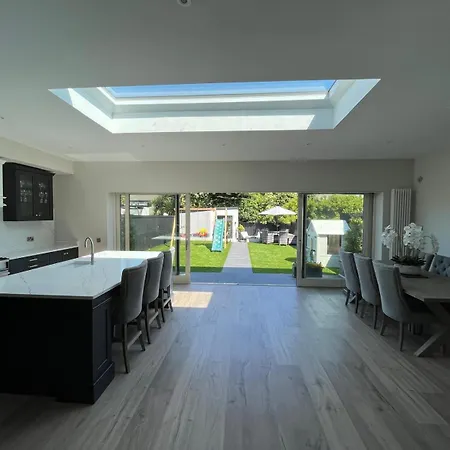 Holiday home Luxury 4 Bedroom Home, South Dublin *