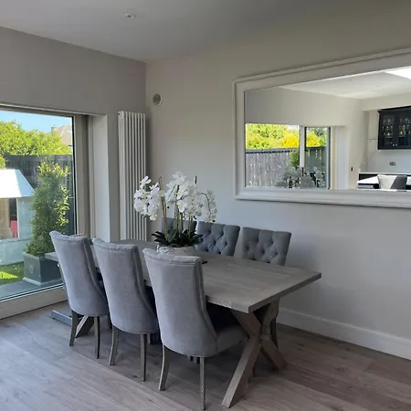 Holiday home Luxury 4 Bedroom Home, South Dublin