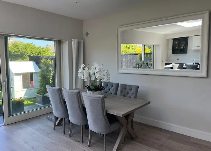 Сasa de vacaciones Luxury 4 Bedroom Home, South Dublin